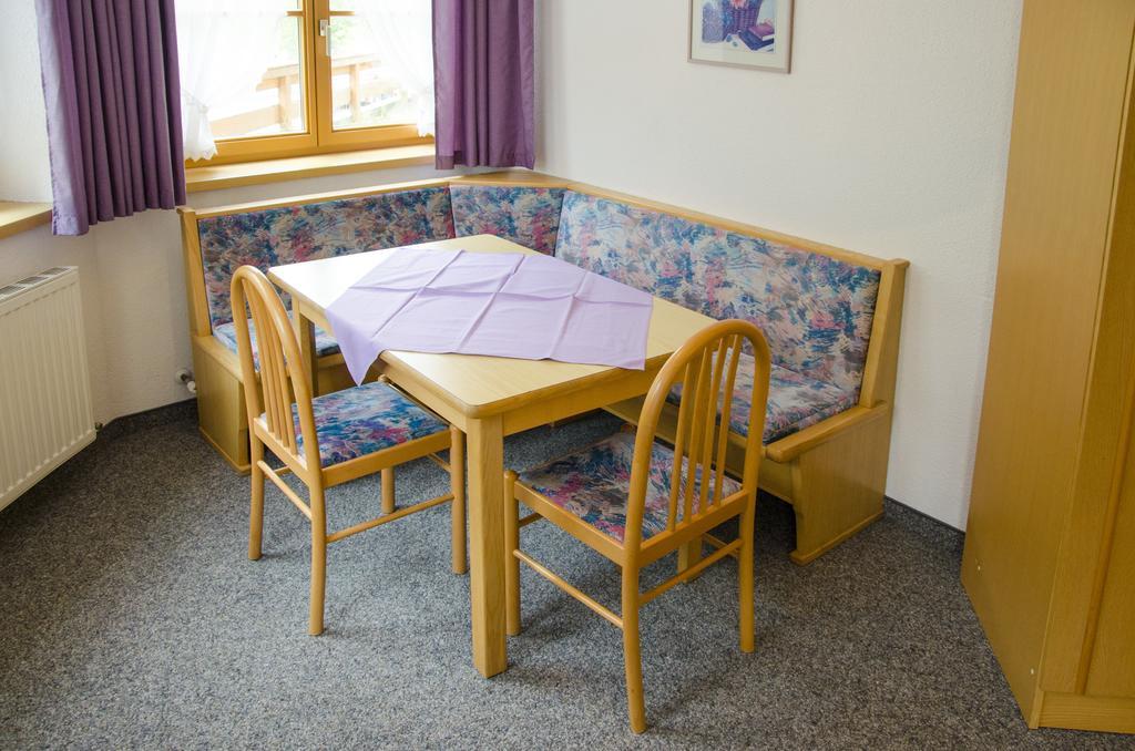 Pezza Lischa Lägenhet Kappl  Rum bild